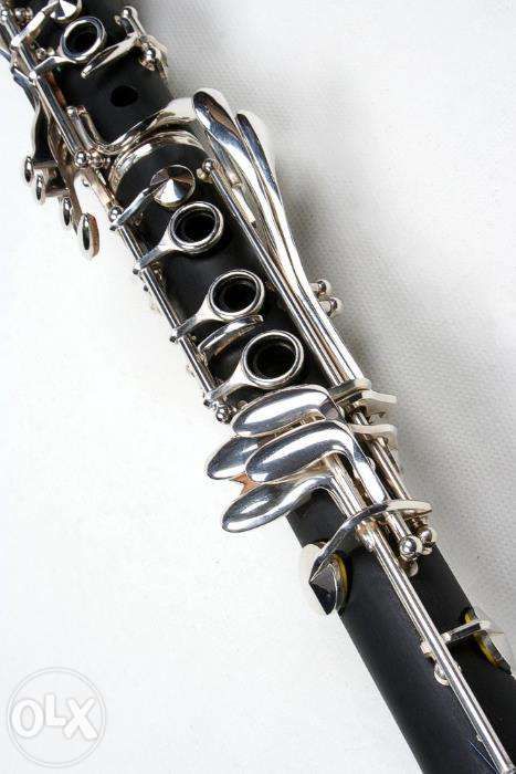 Clarinete preto novo de marca Karl Glaser