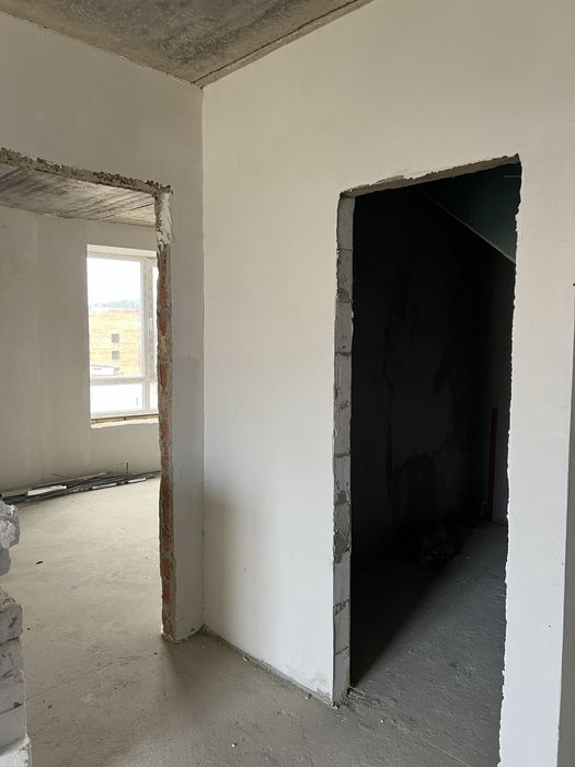 ДВОРІВНЕВА квартира із двома терасами