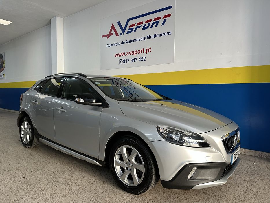 Volvo V40 Cross Crountry 2.0 D2 nacional