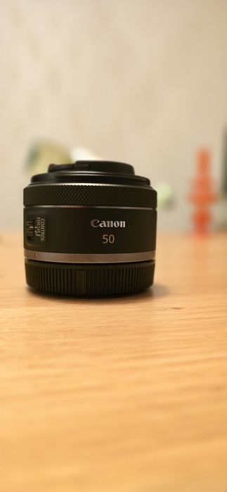 Canon RF 50mm 1.8