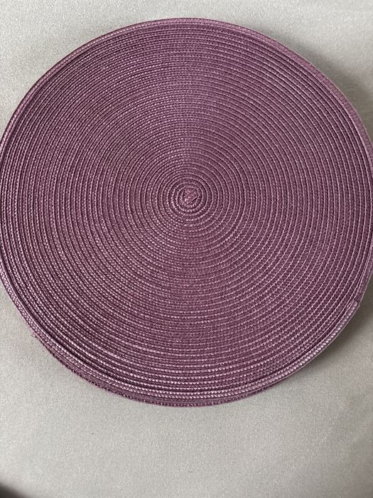 10 podkladek na stol