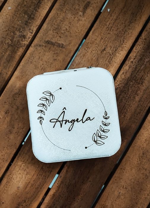 Guarda jóias personalizados