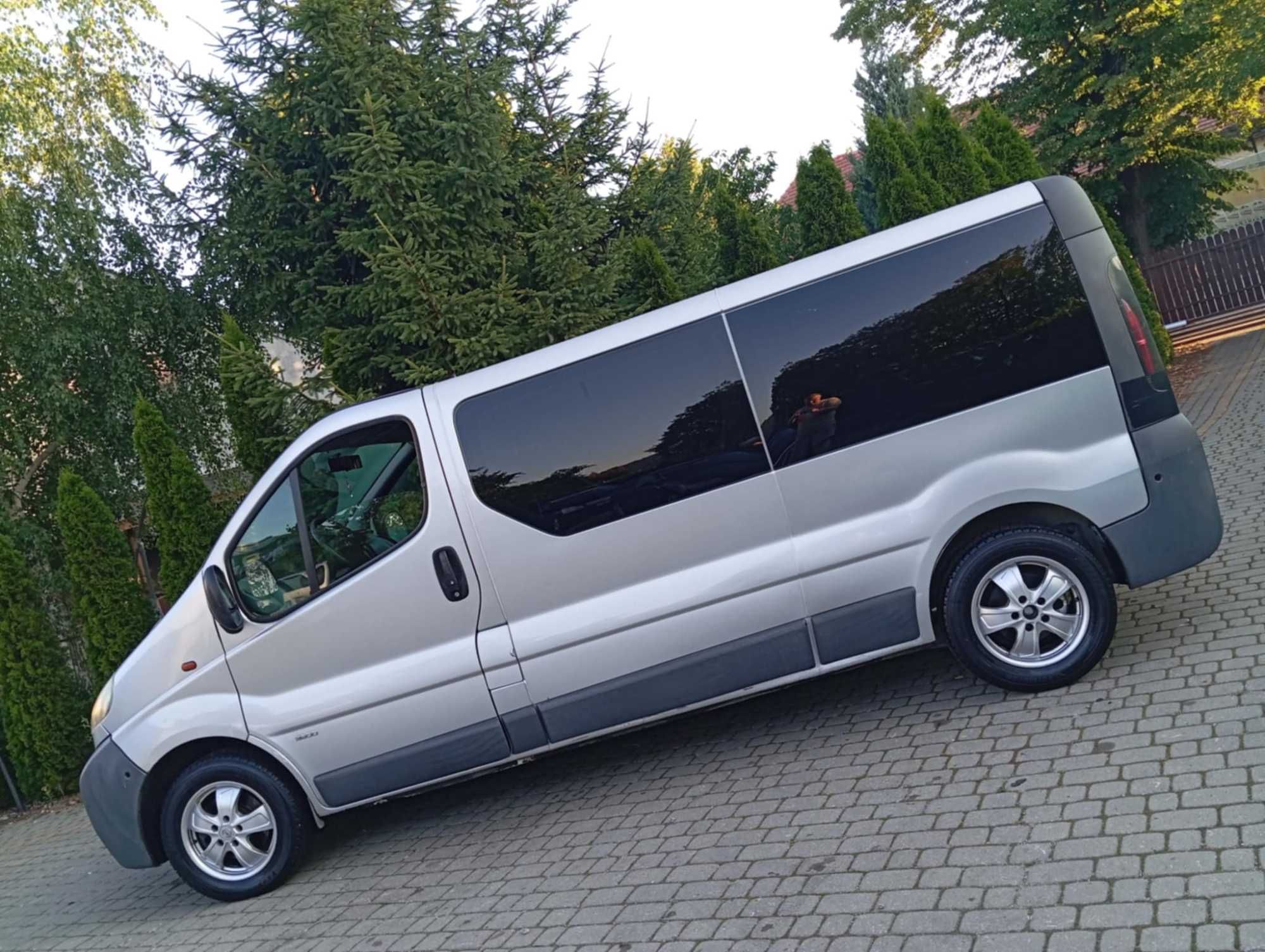 Ładne/Vivaro/Long/1.9/Diesel/8-Osób/Klima/Hak/Sprawne/Zarejestr/