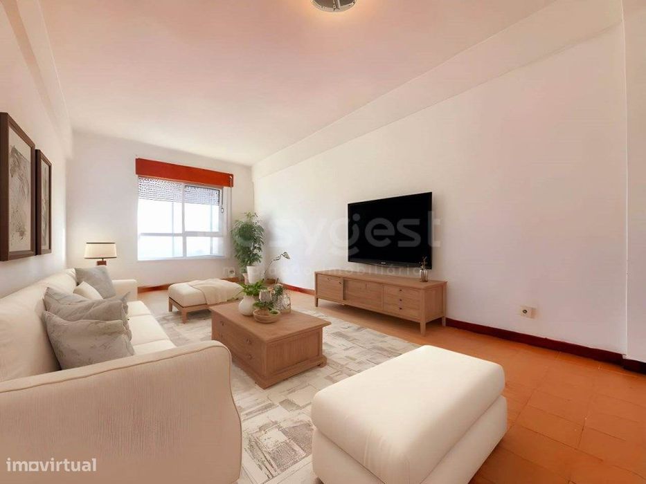 Apartamento T2 Paço de Arcos com vista Mar