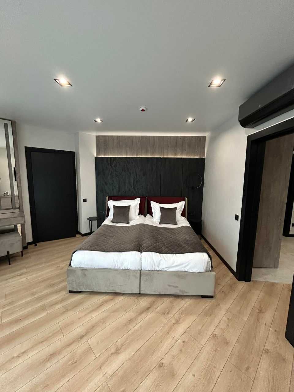 Довготривала оренда 1к+студії в Glacier Premium Apartments, Буковель