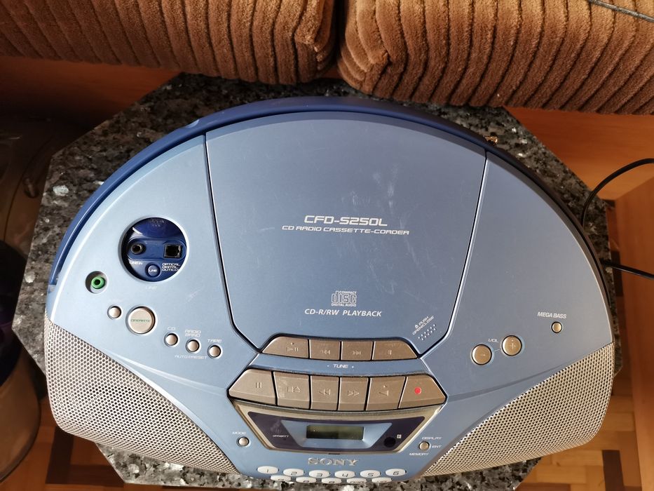 Boombox Sony CDF-S250L