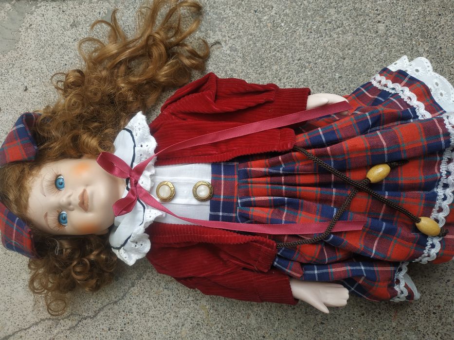 Bonecas em porcelana