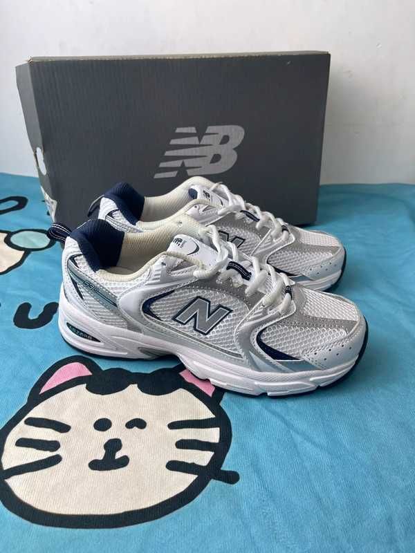 Biały^ufać^NewBalance530^UnisexTrampki Roz.36