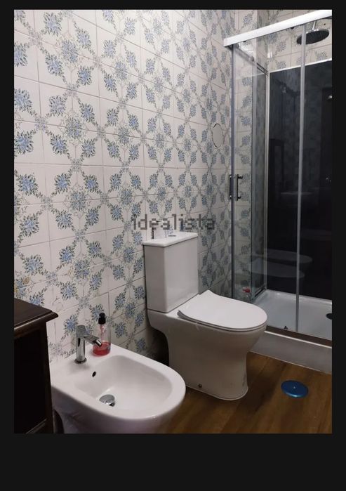 Alugo quarto no Porto