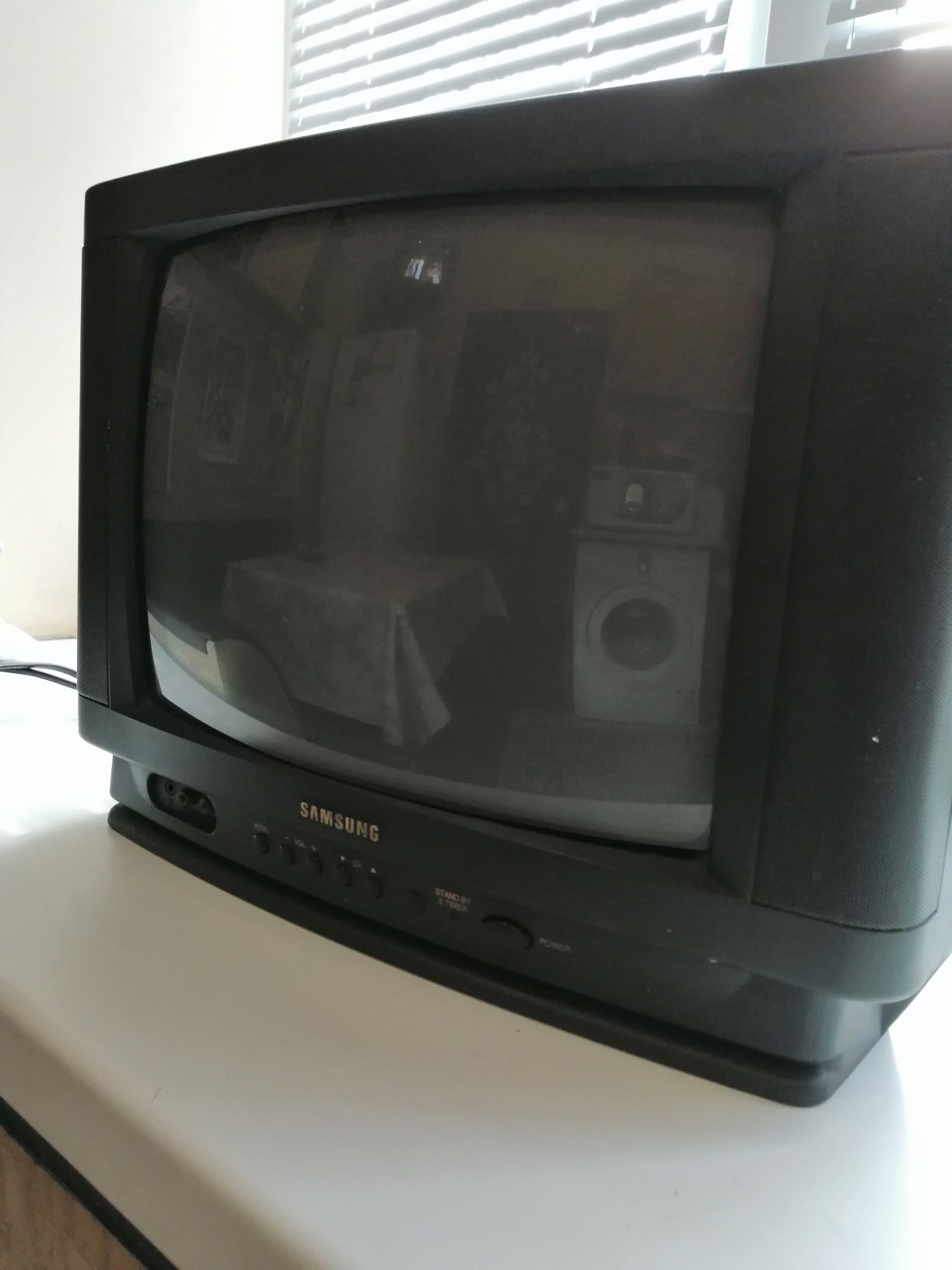 Телевизор Samsung диагональ - 35 см. Восстановление или запчасти!