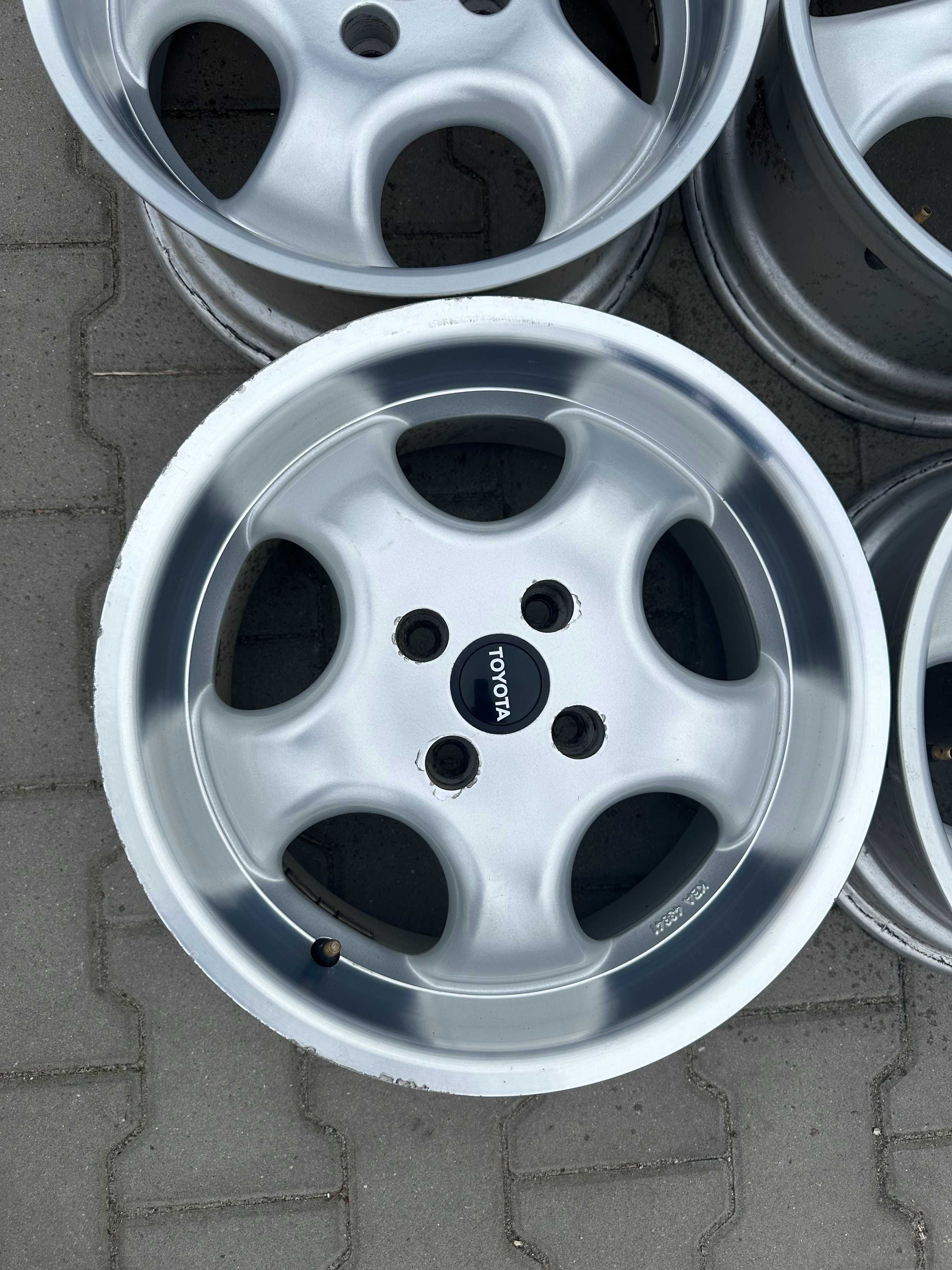 4x100 7jx15 et35 15" Hr Artec Toyota Yaris Aygo komplet ładne