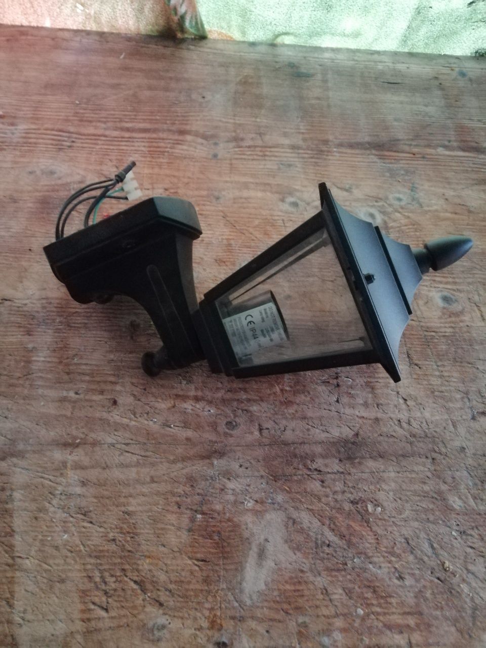 Lampa Ścienna Zewnętrzna Z Czujnikiem Ruchu