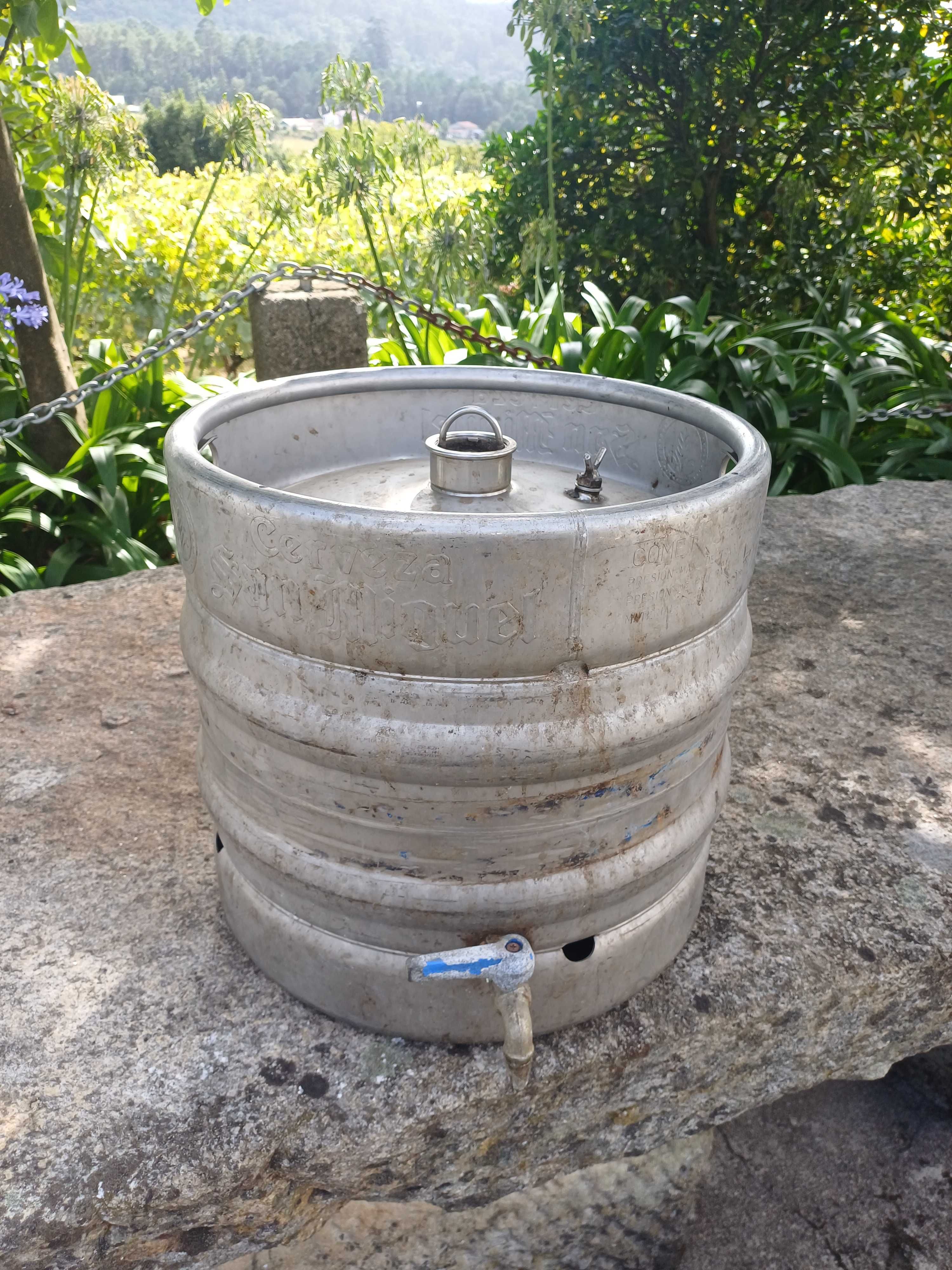 Cubas em inox com torneira