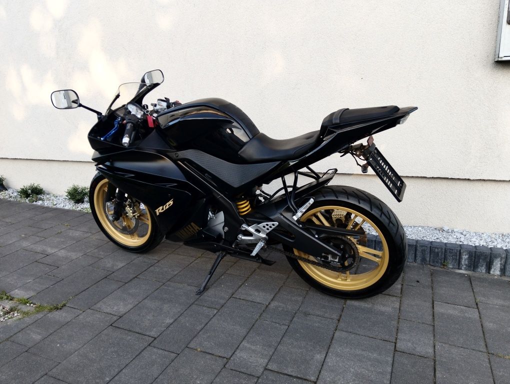 Yamaha YZF 125 R kat A1/B z Niemiec Transport