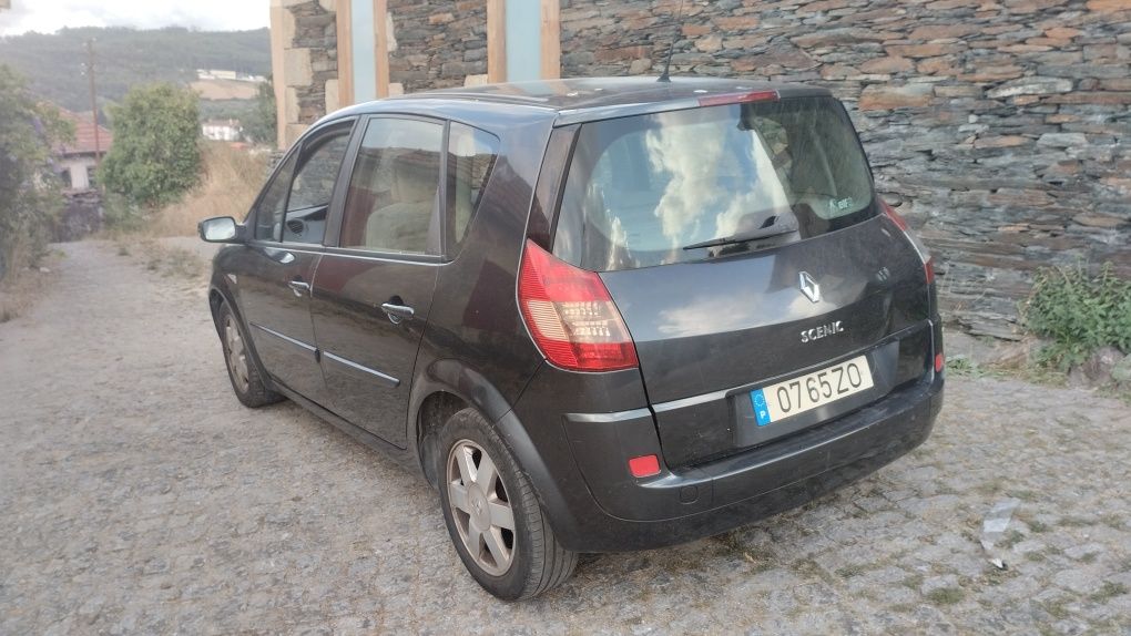 Renault Scenic 2 1.5 DCI  para reparar