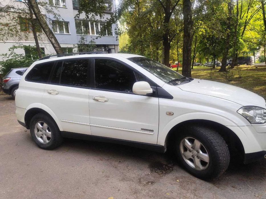 Продаю хороше потужне авто Ssangyong Kyron 2009 року