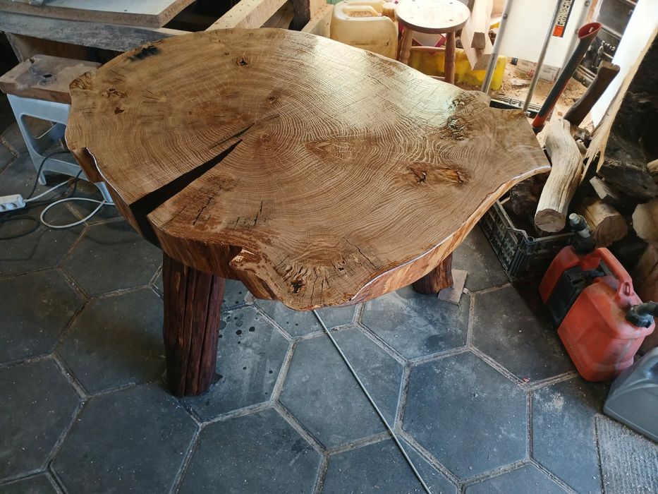 Dębowy stół z plastra