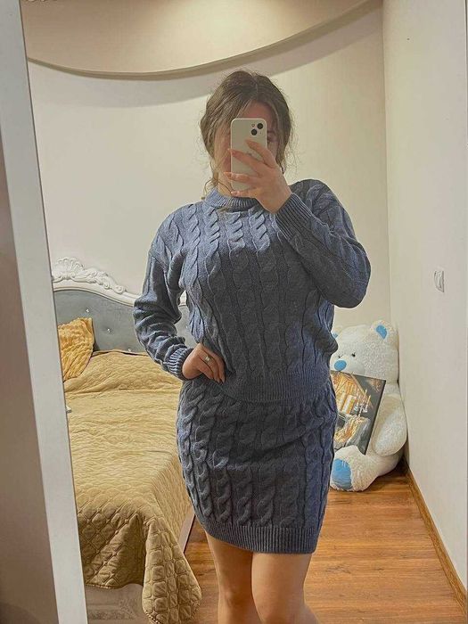 В'язаний костюм (спідниця + кофта)