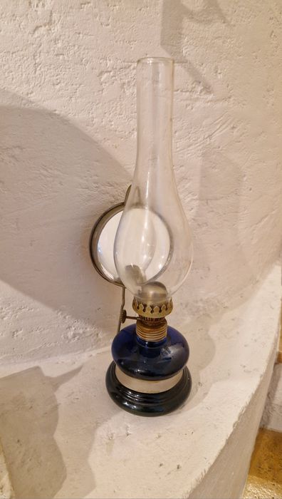 Stara LAMPKA NAFTOWA Kaganek szafir posiada cylinder/ kominek vintage