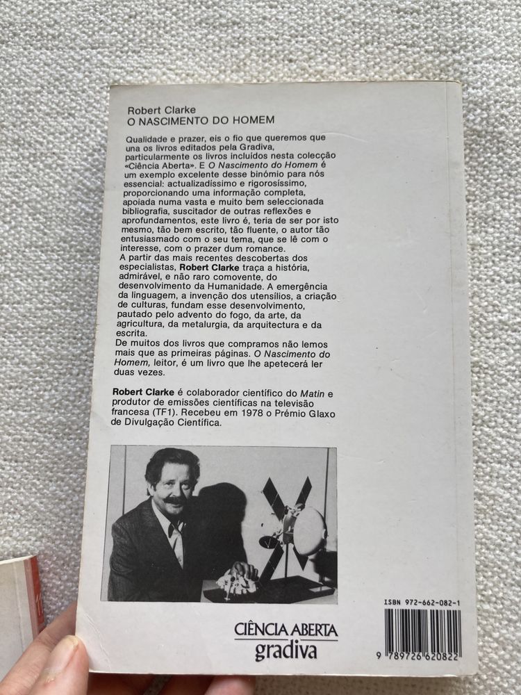 O nascimento do homem ( portes incluídos)