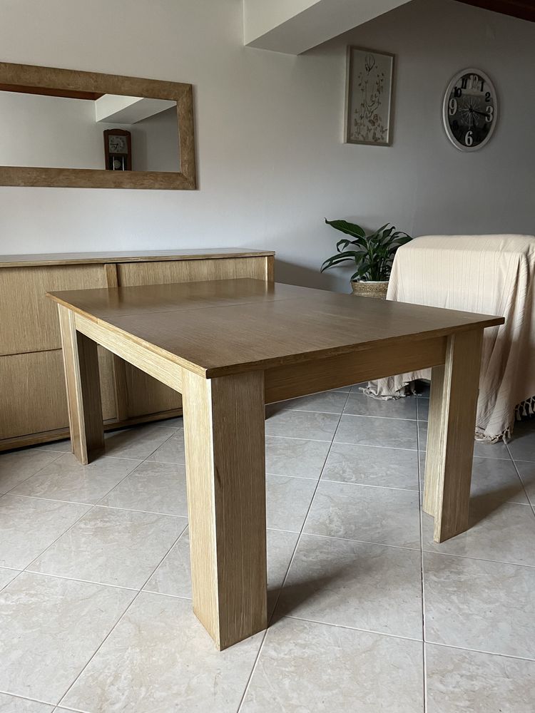 Mesa de madeira extensivel