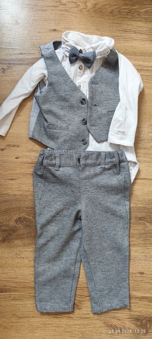 Garnitur garniturek na roczek chrzest koszulobody newbie