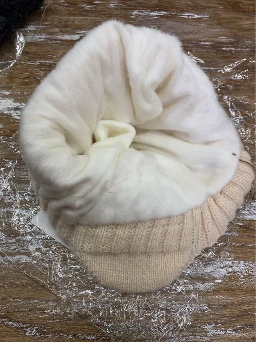 Zimowa czapka Uszatka, nowa, beż, one size, ciepła dzianina