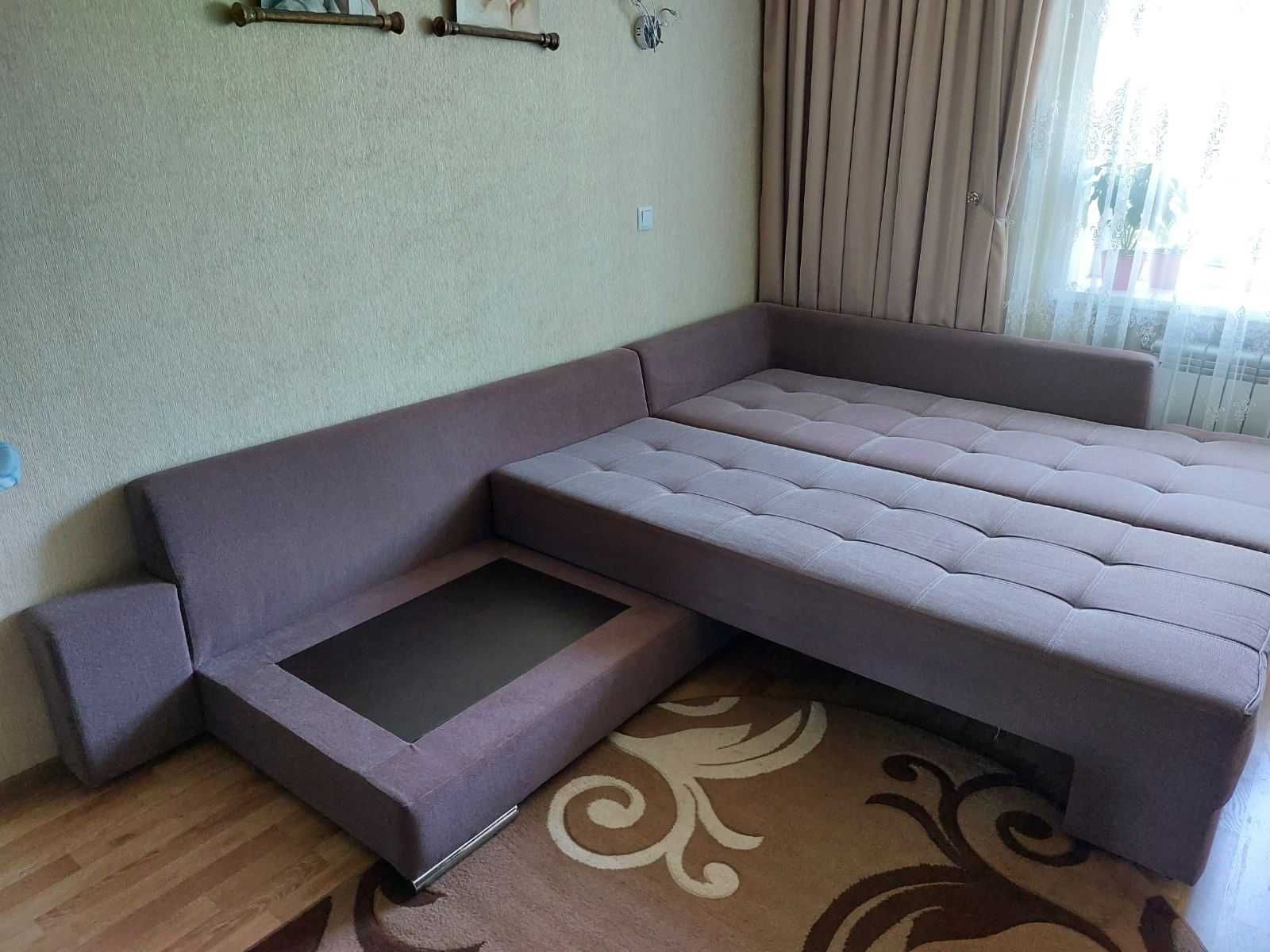 Продам фірмовий диван