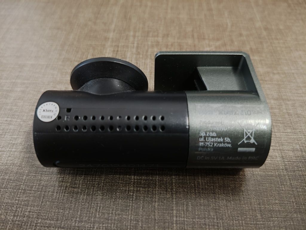 Kamera samochodowa Xblitz Z10 Slim wideorejestrator z kartą pamięci