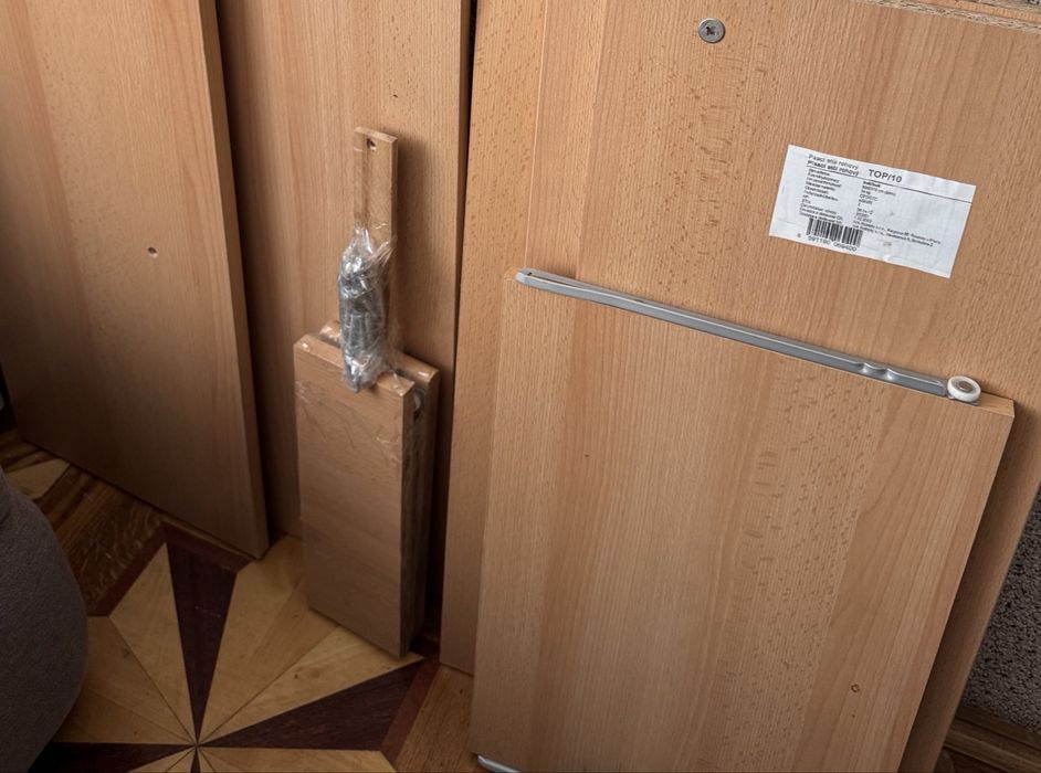 Польський компактний кутовий столик (розібраний)