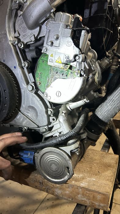 Компресор кондиціонера, помпа на  гібрид Ford escape mk4