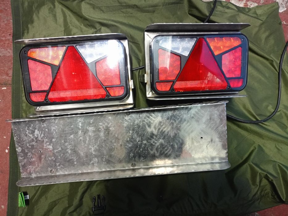 Lampy do przyczepy podłodziowej