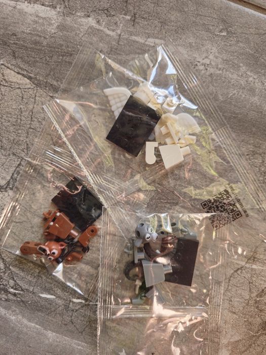 Набір фігурок Лего, 99 ночей в лісі