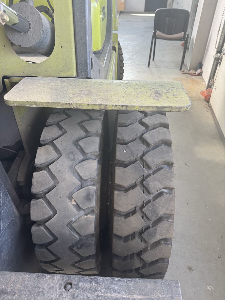Wózek widłowy CLARK 5T – Diesel, UDT, przesuw boczny – Wynajem