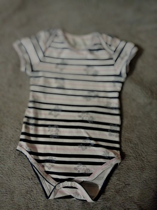 Komplet 4 body 6/9m GUESS