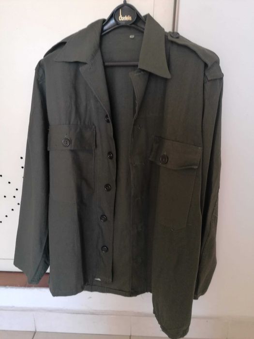 Camisa e gravata - Militar - Verde tropa - como nova