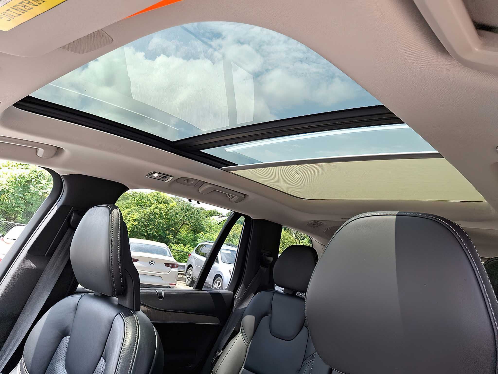 Volvo Xc90 T8      2021