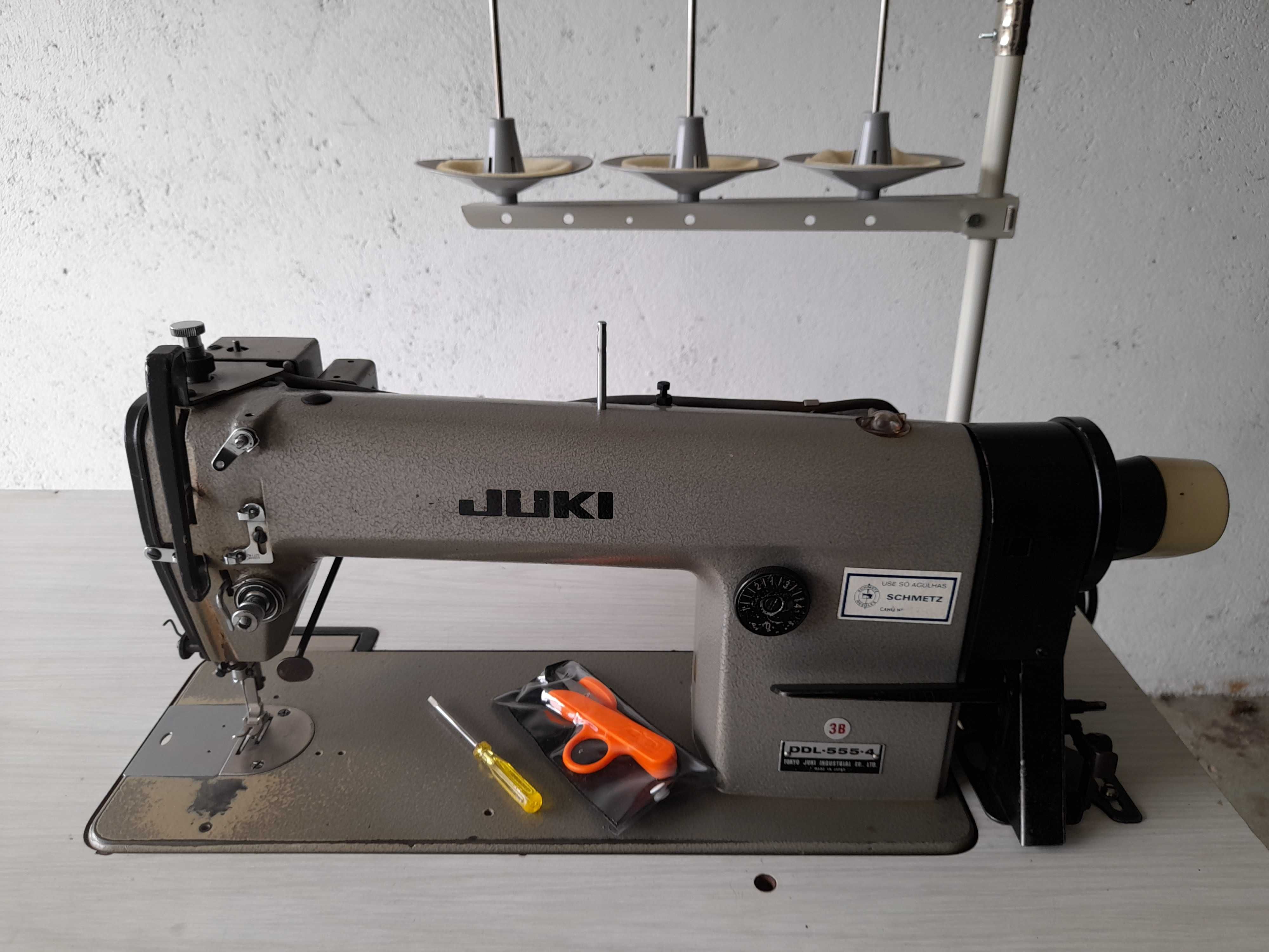 Máquina de Costura Industrial Juki DDL-555-4