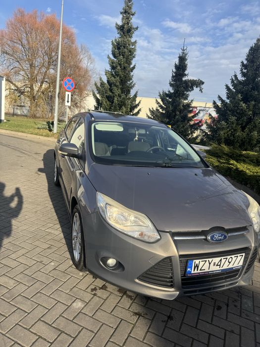 Okazja !Ford Focus 1,6 benzyna.Mały orginalny przebieg!