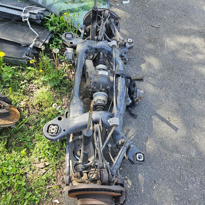 półośka półos tył bmw x1 e84 2,0tdi 2014r