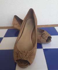 Sapatos Peep Toe em Pele Massimo Dutti