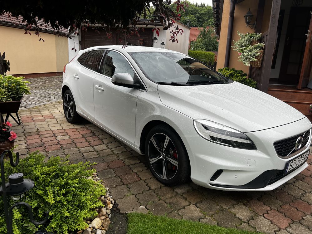 Sprzedam Volvo V40 T3 R-Desing