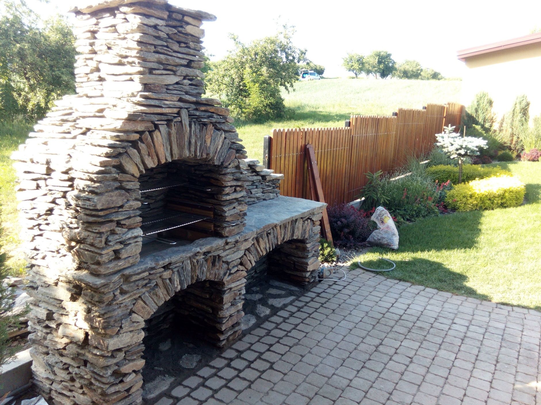 Wędzarnia grill z kamienia, łupek,piaskowiec