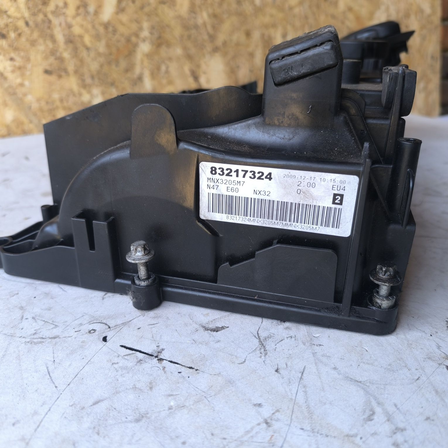 Pokrywa zaworow BMW E60 E61 E90 E91 E92 e93 e87 n47 1.8d 1.6d 2.0d