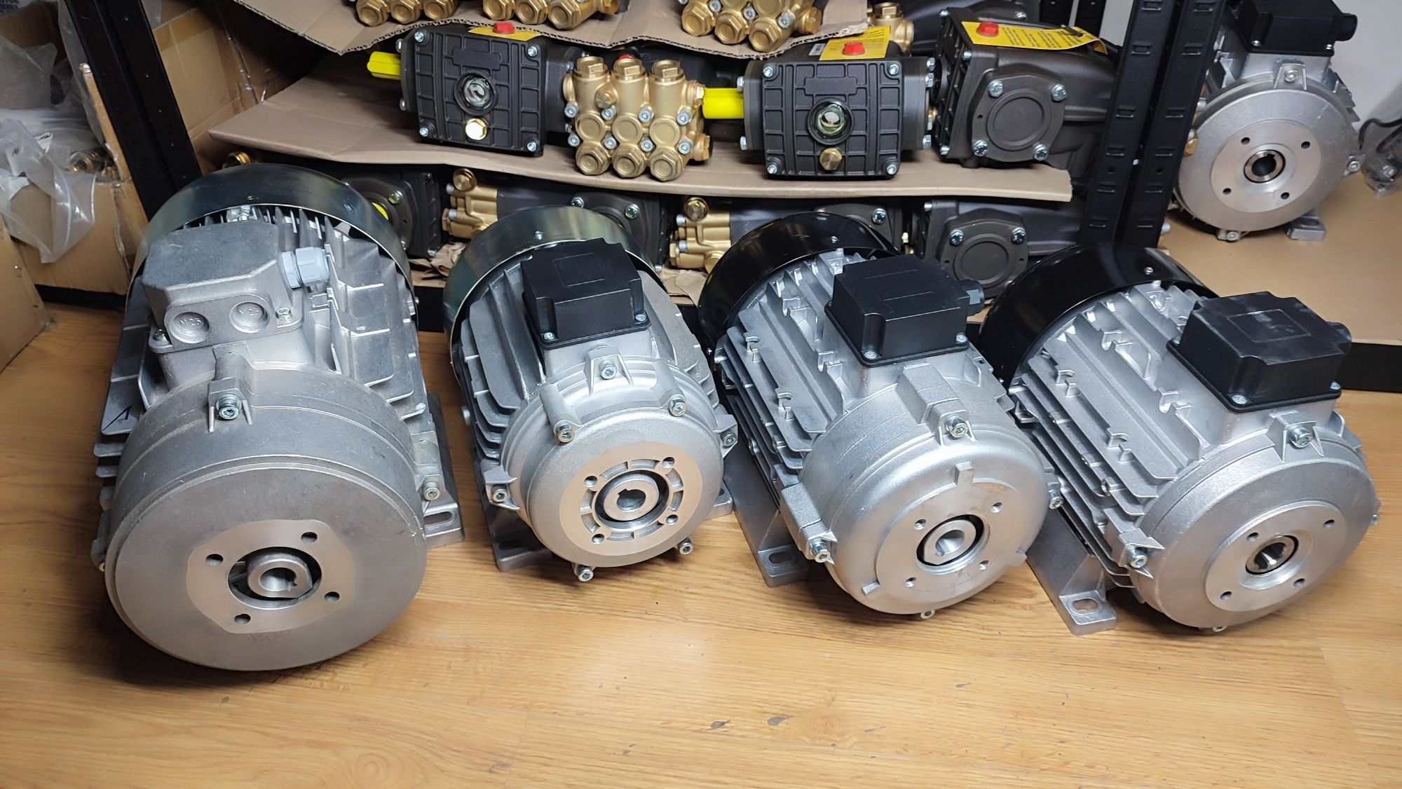 Помпа Hawk NMT 1520R. Помпа Mazzoni MMD15250R. Запчастини на помпу Ha