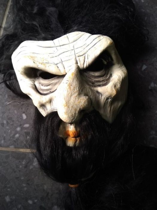 Máscara “Velho Feiticeiro com Cabelo e Barba”, em Silicone-Halloween
