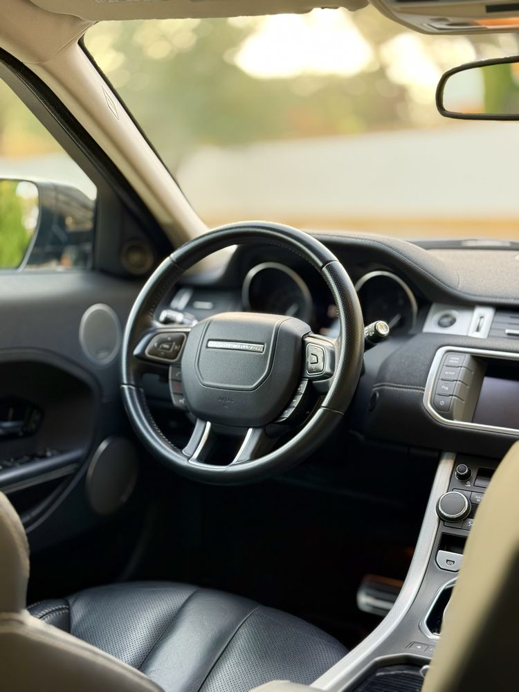 Range rover evoque