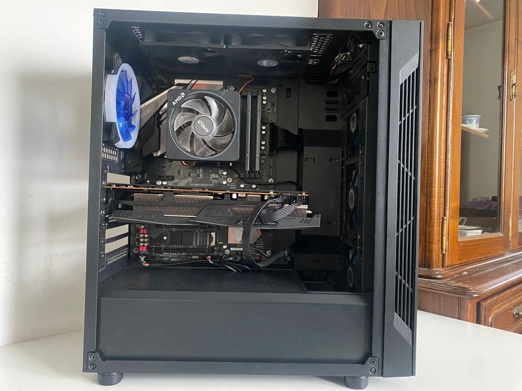 PC Gaming Ryzen 7 2700x/ RX 5700 8GB/ 16GB DDR4