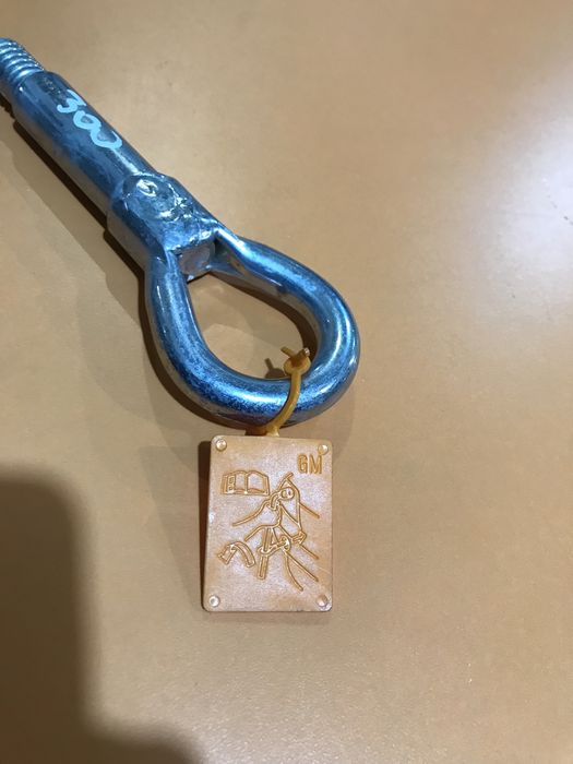 Буксировочний крюк Опель