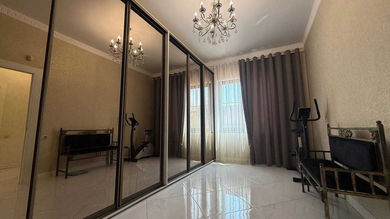 Продам дом в Лесках с отличным ремонтом+мебель+техника Море рядом